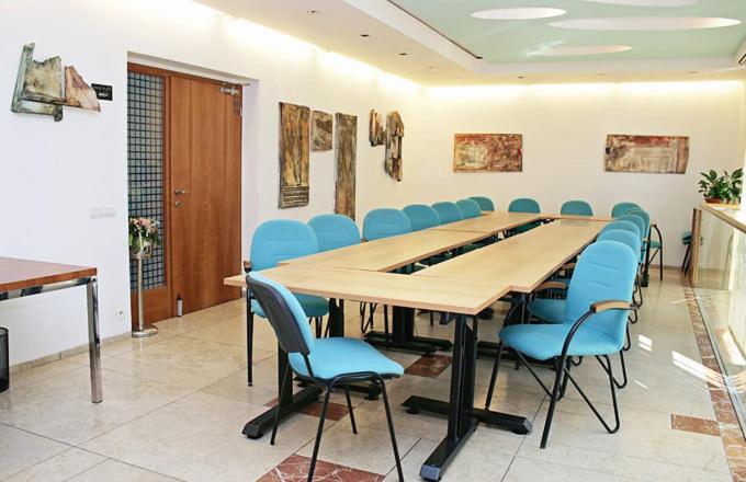 Hotel Maxim Светі-Юр Екстер'єр фото