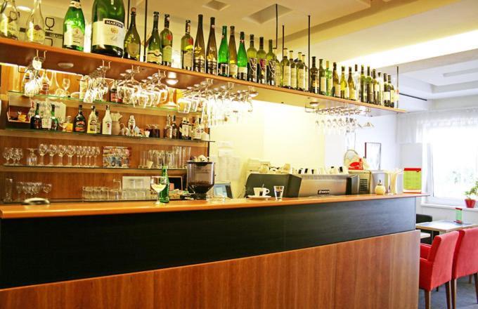 Hotel Maxim Светі-Юр Екстер'єр фото