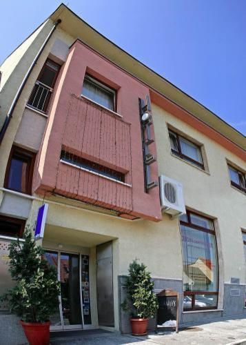 Hotel Maxim Светі-Юр Екстер'єр фото